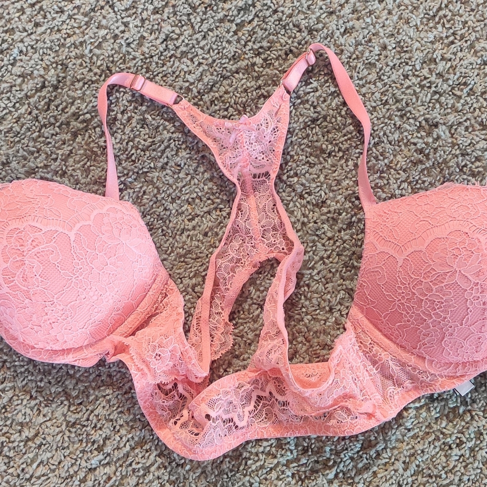 Victoria's Secret Dream Angels Push Up Strawberry Ice (Pink) Lace Bra 34B